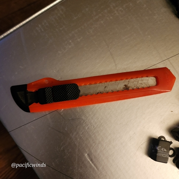 20+ ITEMS! LOT OF MIXED SEWING / CRAFT NOTIONS - Picture 11 of 14